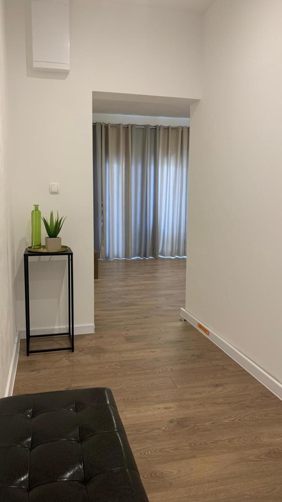 Apartments Leut ตราสนิสเซ ภายนอก รูปภาพ