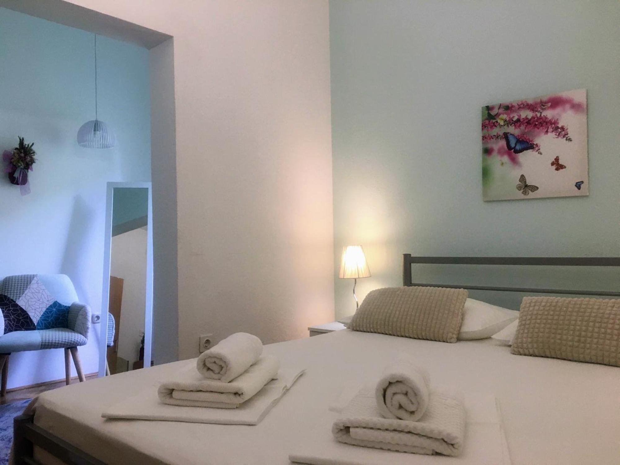 Apartments Leut ตราสนิสเซ ภายนอก รูปภาพ