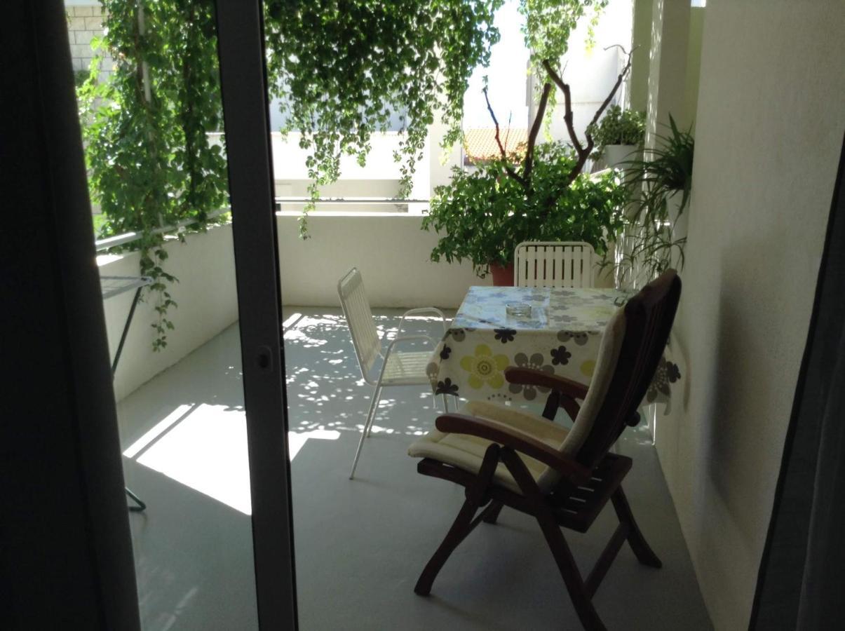Apartments Leut ตราสนิสเซ ภายนอก รูปภาพ